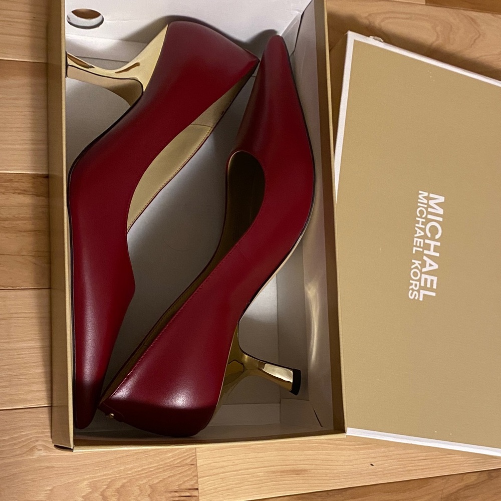 Michael Kors Deep Red Heels - Picture 9 of 10